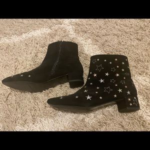 METALLIC STITCH STAR BOOTIES ✨